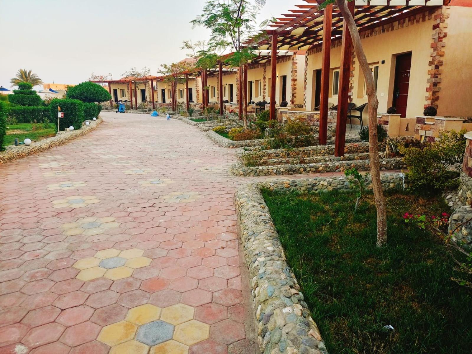 Dolphin Continental Hotel El Qoseir Экстерьер фото