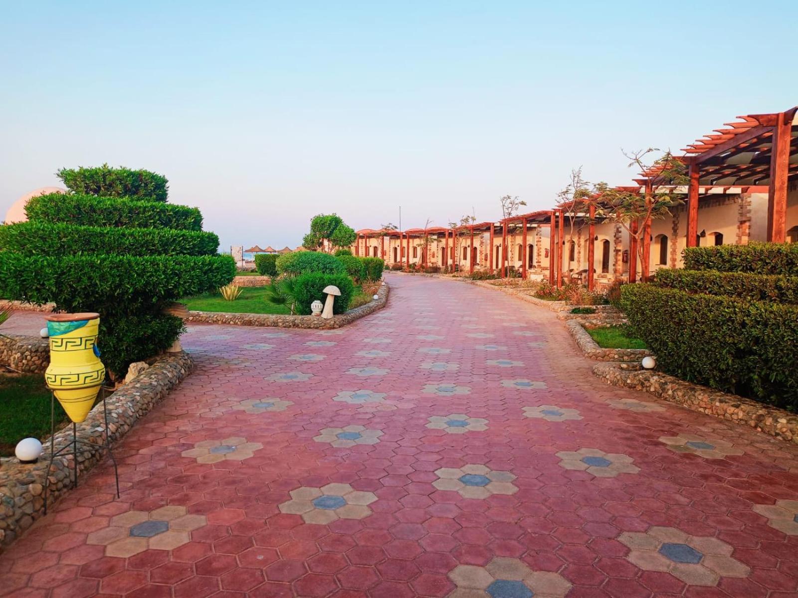 Dolphin Continental Hotel El Qoseir Экстерьер фото