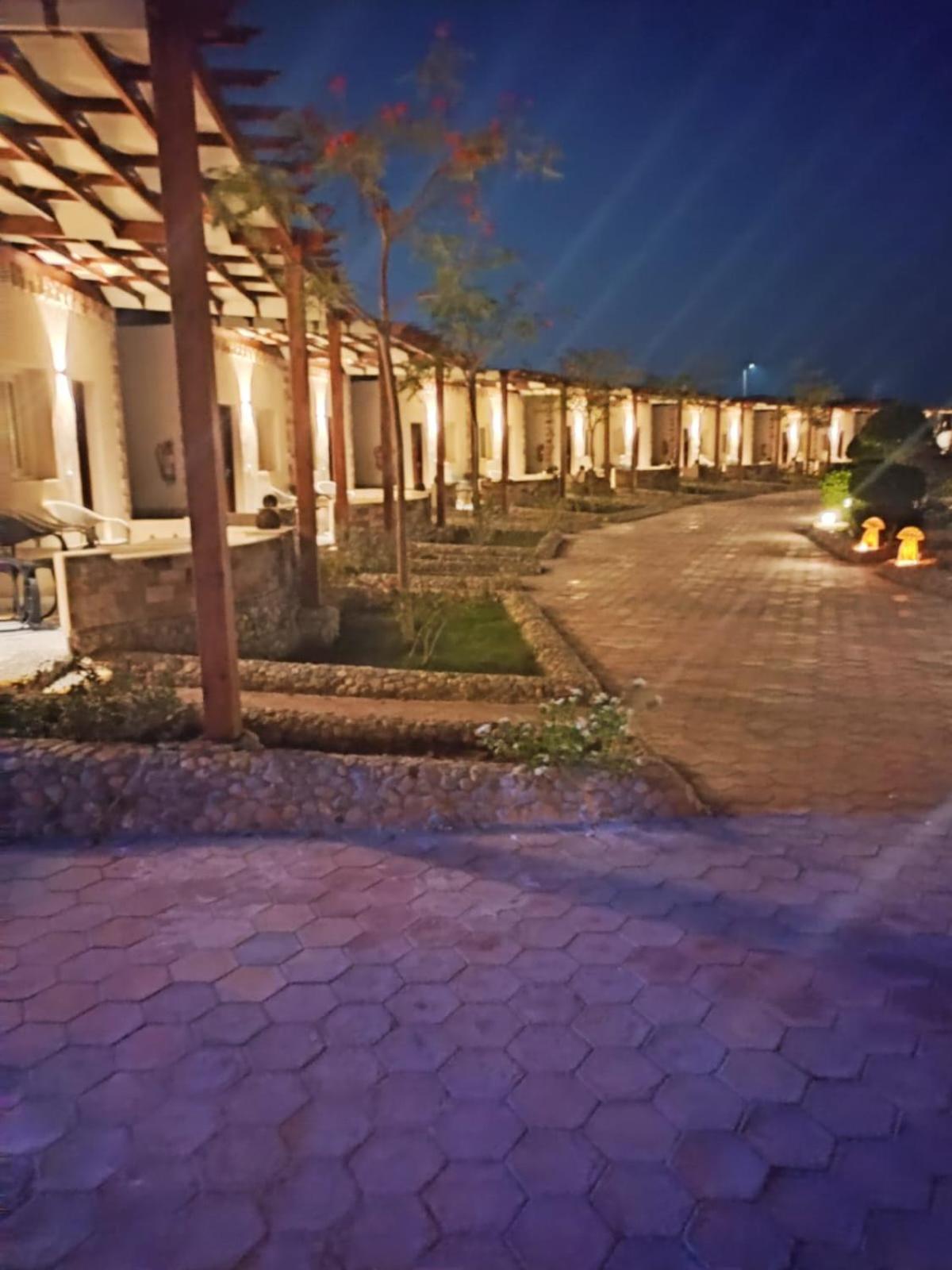 Dolphin Continental Hotel El Qoseir Экстерьер фото